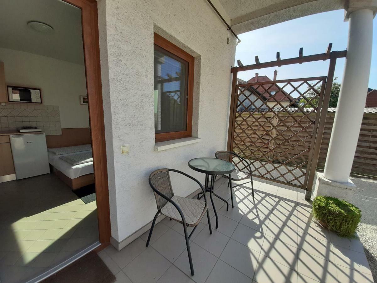 Familia Apartmanhaz Keszthely Exterior photo