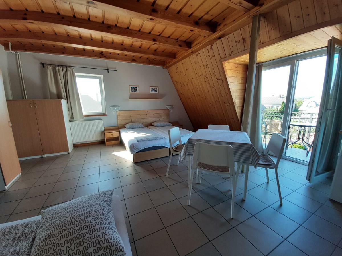 Familia Apartmanhaz Keszthely Exterior photo