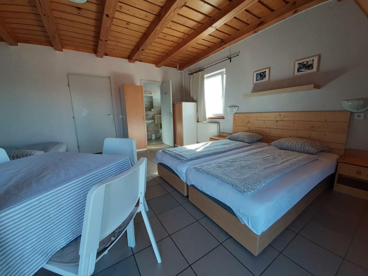 Familia Apartmanhaz Keszthely Exterior photo